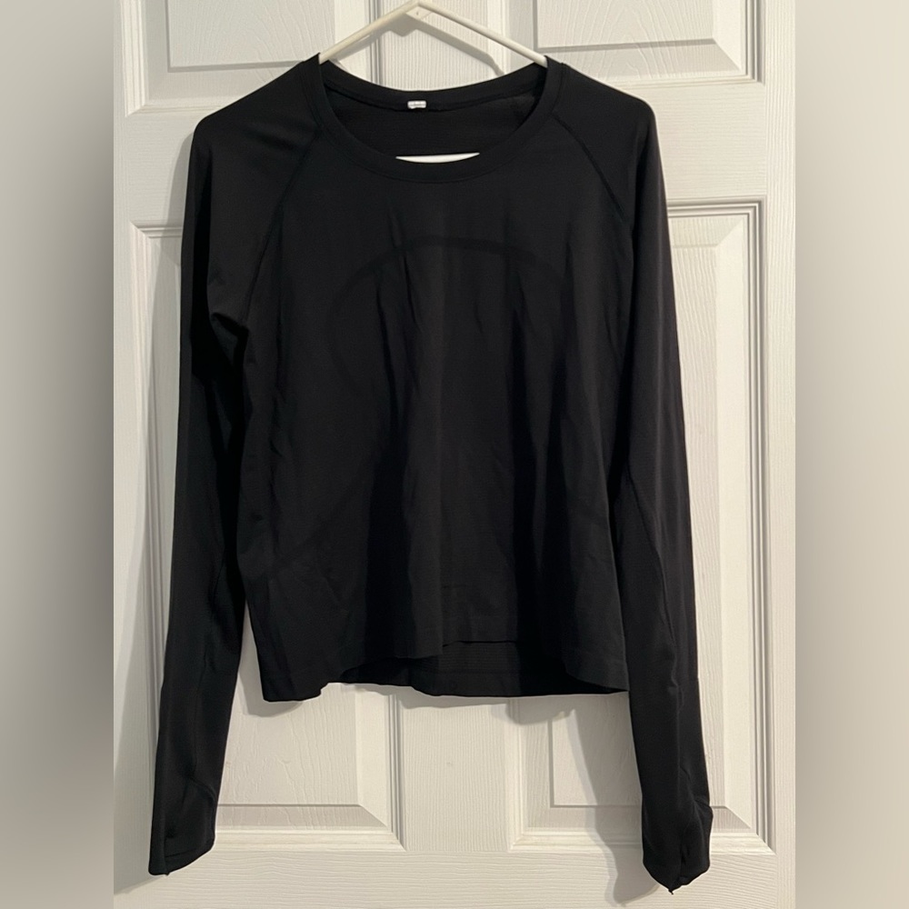 Lululemon crop top